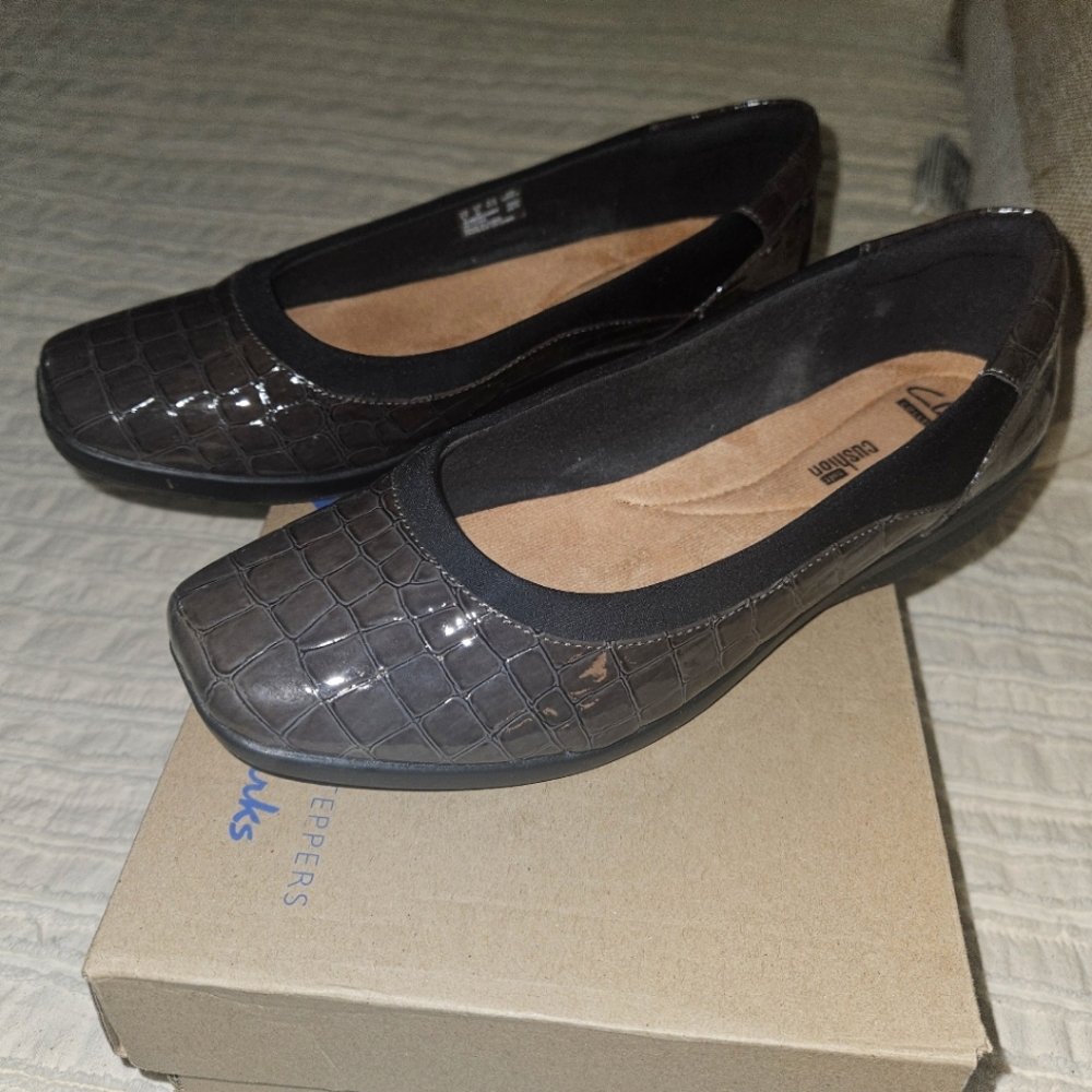 Clarks Brown Croc Print Slip On Loafers 11W
